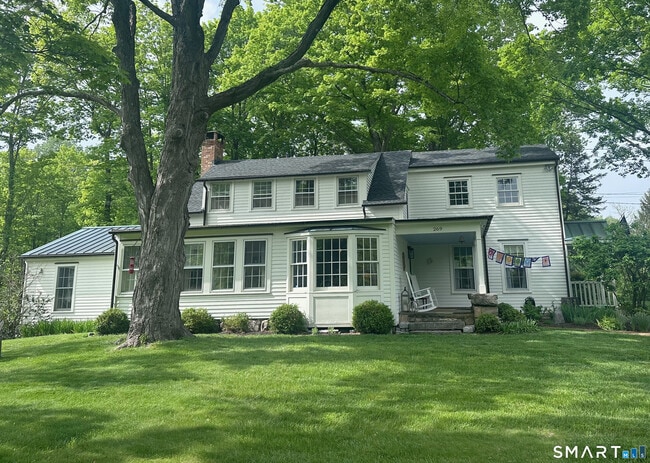 Building Photo - 269 Farmingville Rd