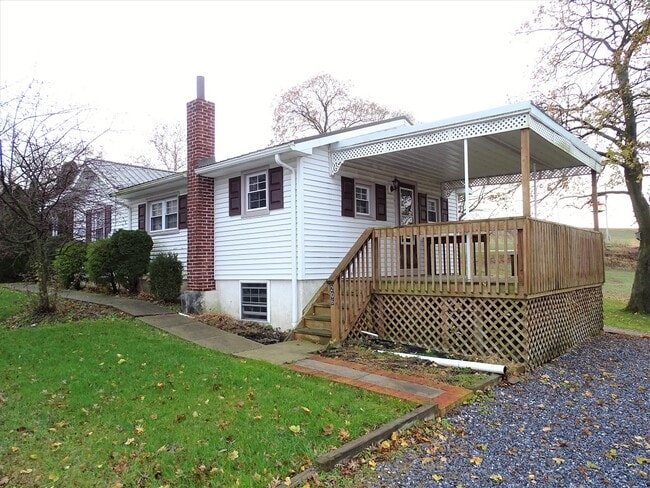 Photo - 206 Old Mill Rd