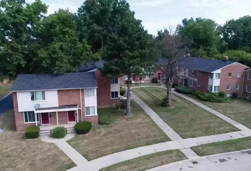 Photo - 23622 Schoolcraft Rd Townhome
