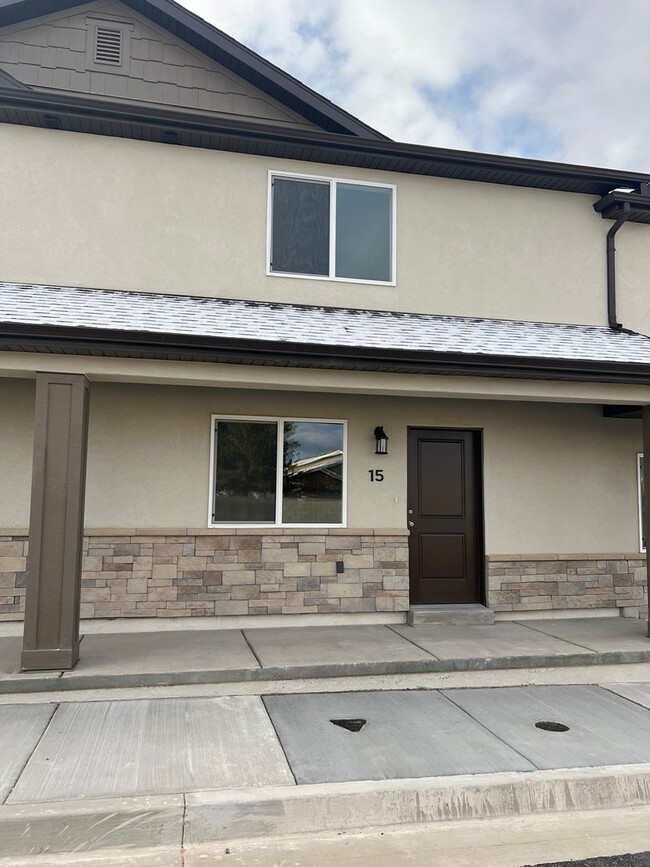 Brand new townhome in Cedar City! - Brand new townhome in Cedar City!