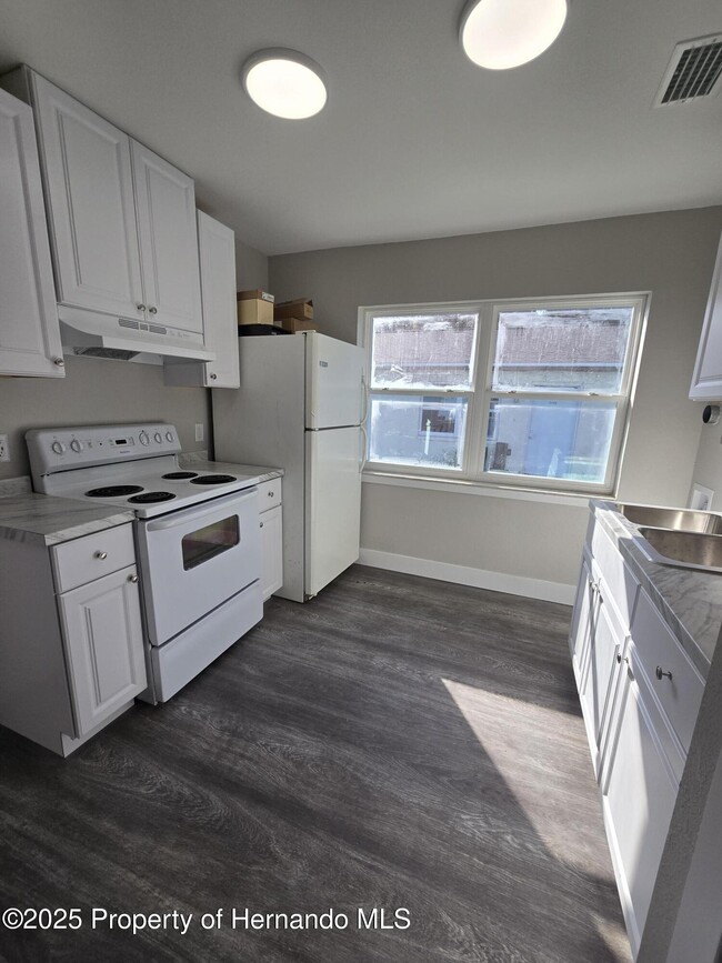 Photo - 773 NE 9th St Unit L