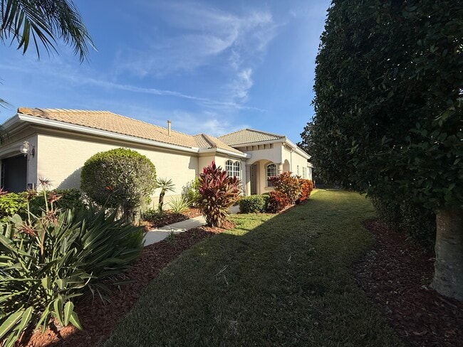 Photo - 6055 Wingspan Way