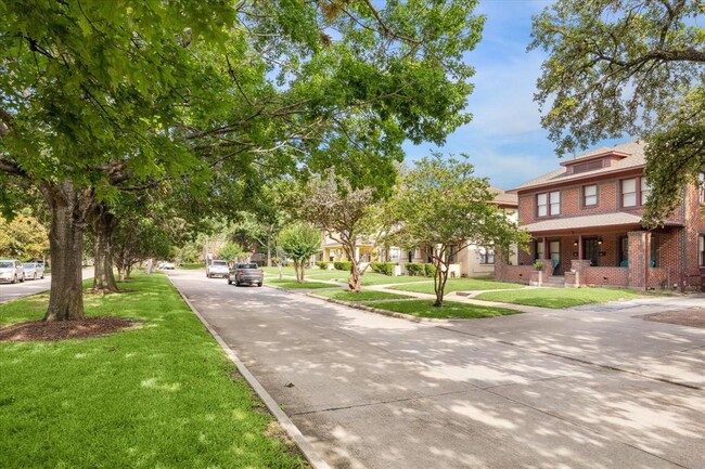 Photo - 1551 Castle Ct