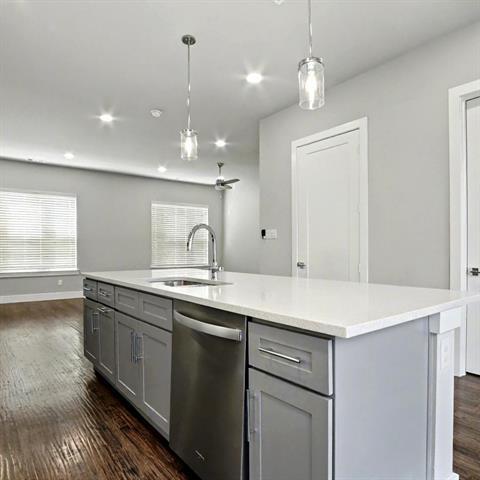 Photo - 736 N Plano Rd