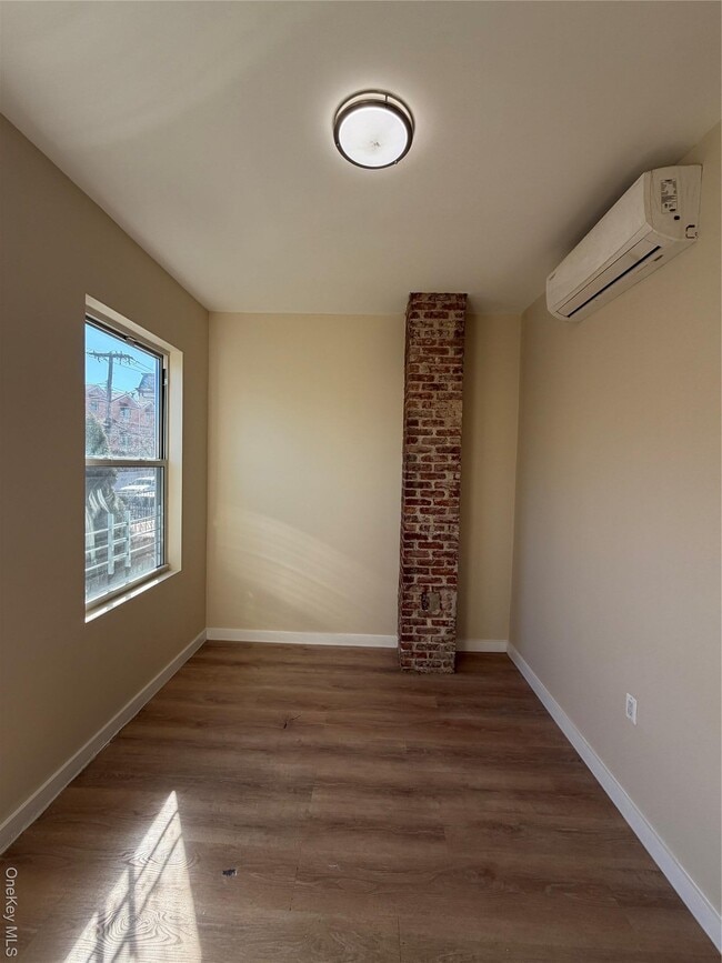 Photo - 14-20 114th St