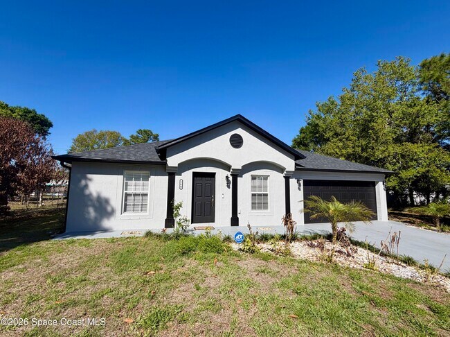 Photo - 160 Eureka Ave NE