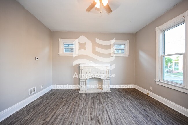 Photo - 908 Maple Ave