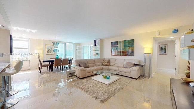 Building Photo - 1912 S Ocean Dr Unit 12C Rental