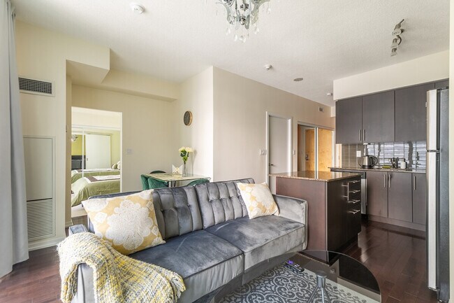 55 Bremner Blvd Unit SI ID1345825P