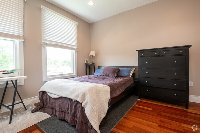 Building Photo - 1865 Newton St NW Unit 2 Rental