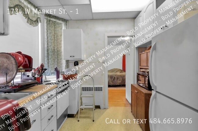 Photo - 1734 W Market St Unit 1