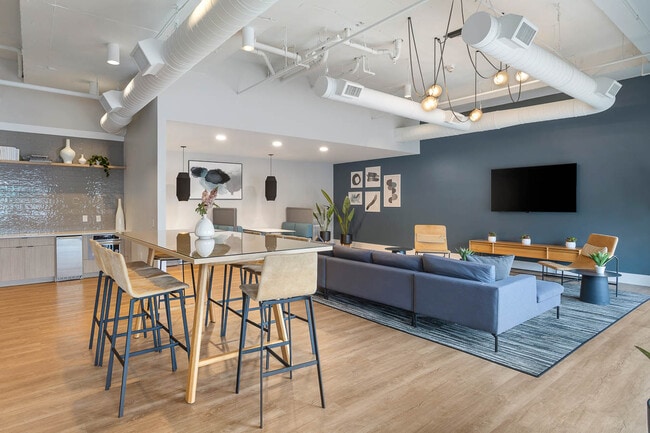 Photo - Volair Wesmont