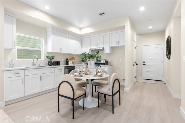 650 W Grand Ave