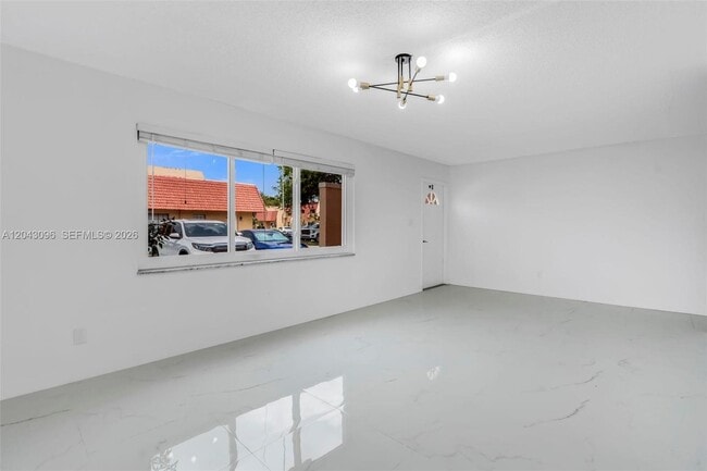 Photo - 22 Canterbury Ln