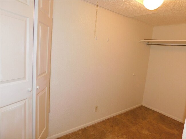 485 7th Pl