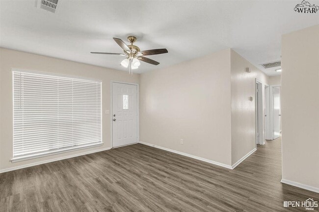 Photo - 4728 Eden Ln