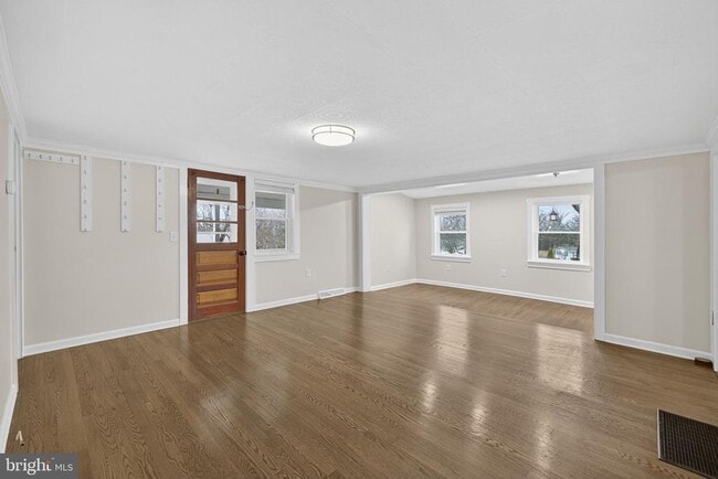 Photo - 239 McDonald Rd