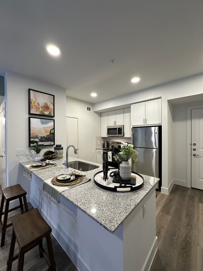 Building Photo - 341 E Virginia St Unit 1413 Rental