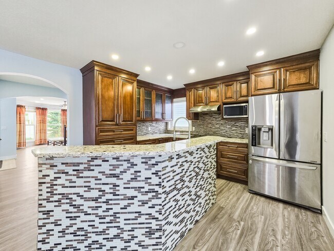 Photo - 256 Saddlecrest Blvd NE