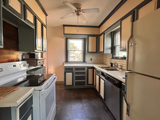 Photo - 7915 Westridge Rd