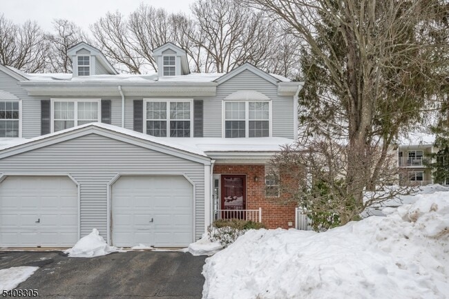 Photo - 63 Hickory Way