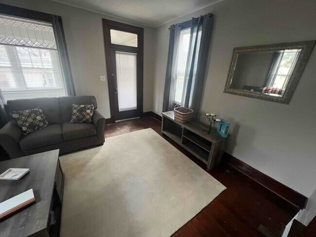 Photo - 2279 Foye St