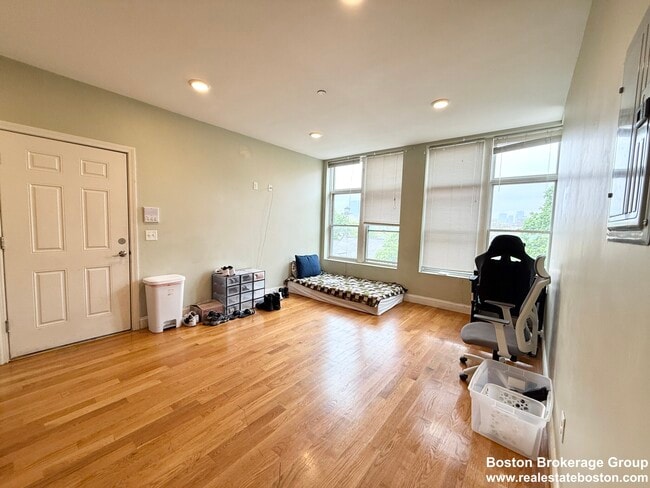 Photo - 299 Dudley St Unit #8