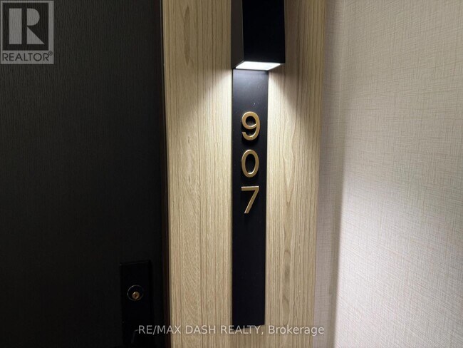 Photo - 20 Soudan Ave Unit 907