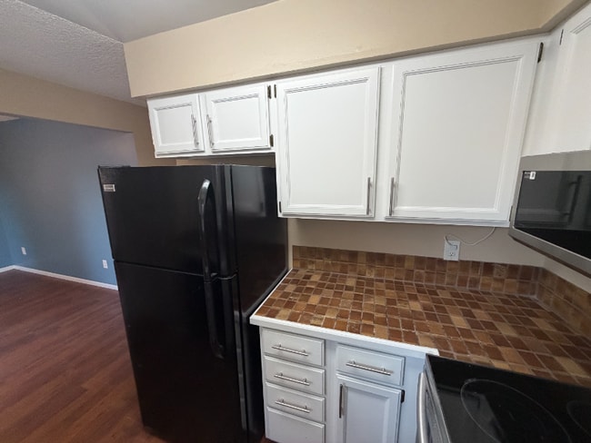 Photo - 1559 Peacock Pl