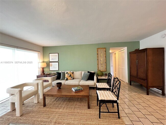 Photo - 555 Crandon Blvd Unit 53