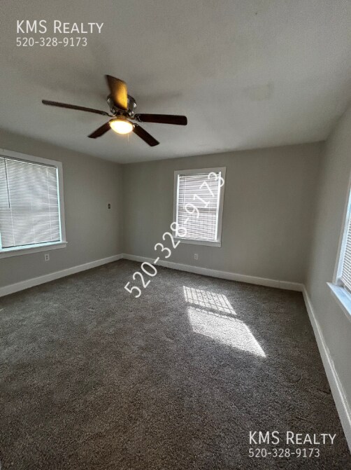 Photo - 4220 Brooklyn Ave