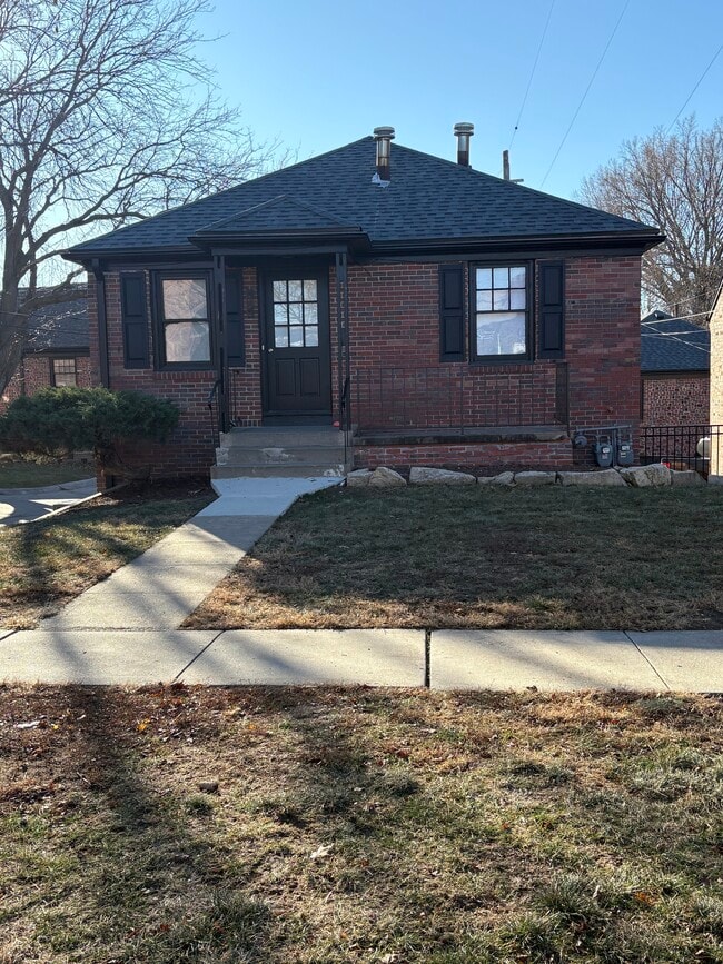 Building Photo - 4729 Bancroft Ave