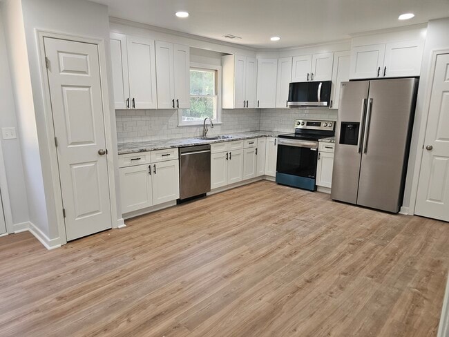 Photo - 3610 Woodside Ct