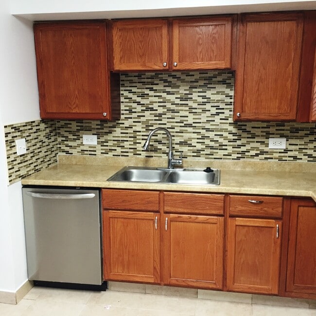 Building Photo - 3680 N 56th Ave Unit 812