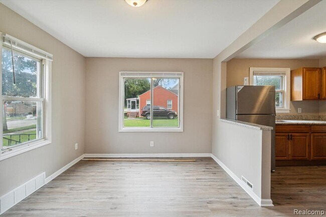 Photo - 23337 Vance Ave