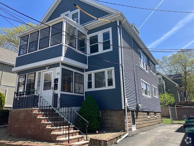 Building Photo - 73 Lowell St Unit 1 Rental