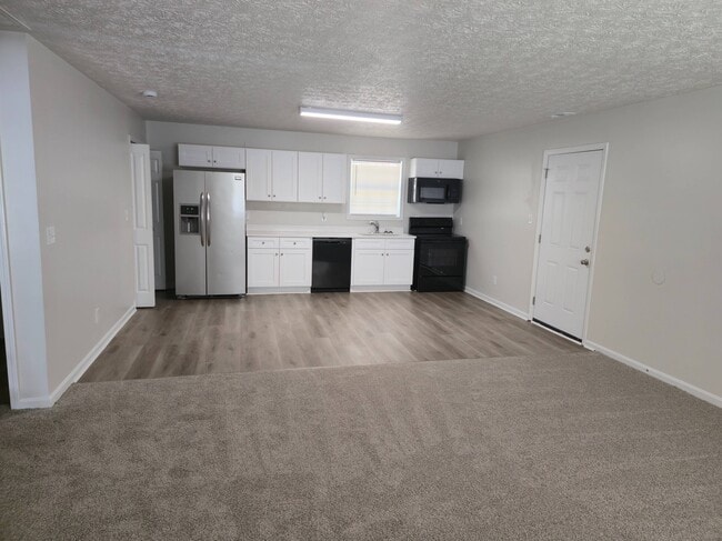 Photo - 194 Graham St