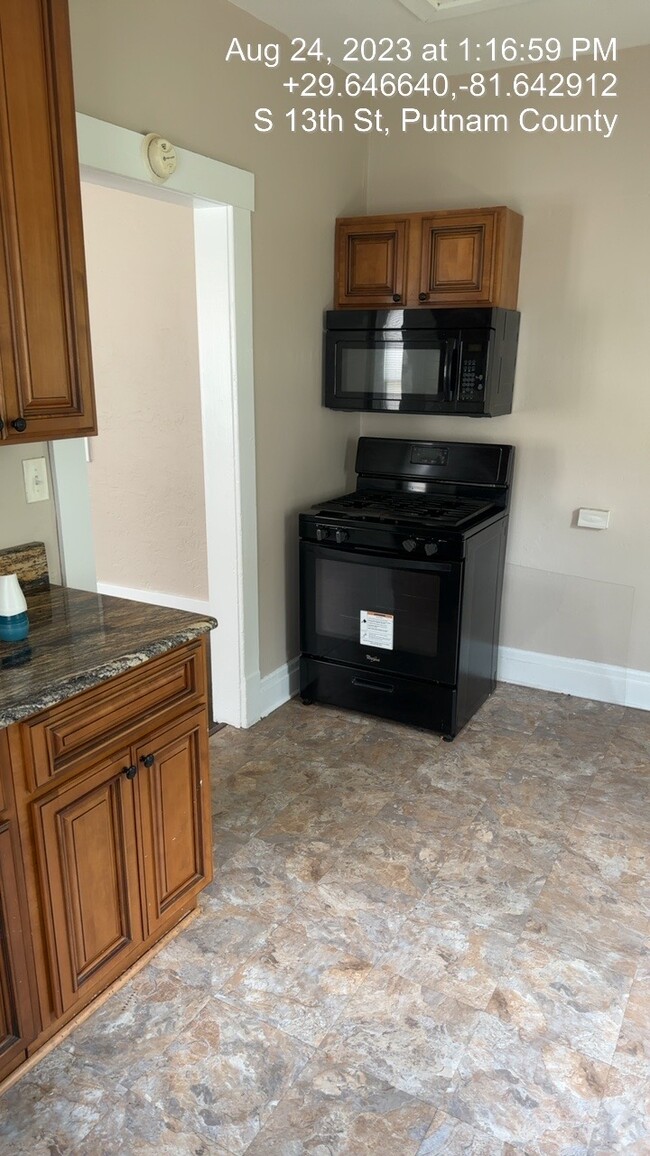 Photo - 208 S 13th St