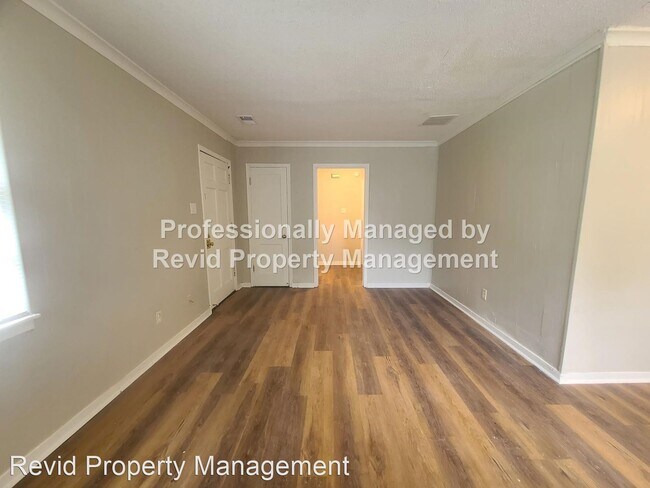 Photo - 2 br, 1 bath House - 3173 Gilmore Rd