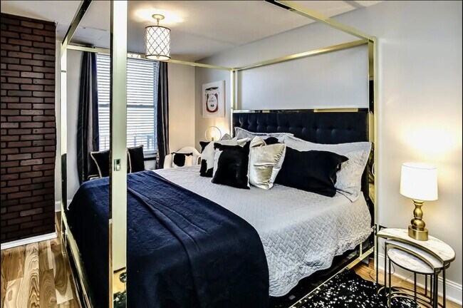 Photo - 3000 Farnam St Unidad Luxe Midtown Condo