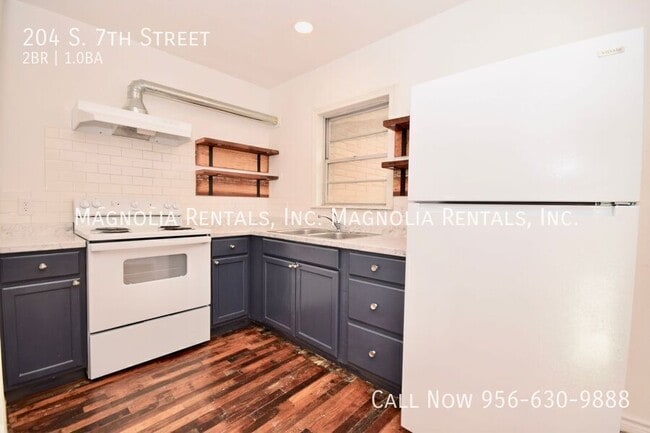 Photo - 204 S 7th St