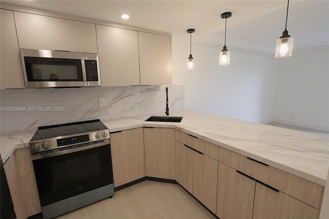 801 NW 47th Ave Unit 518W