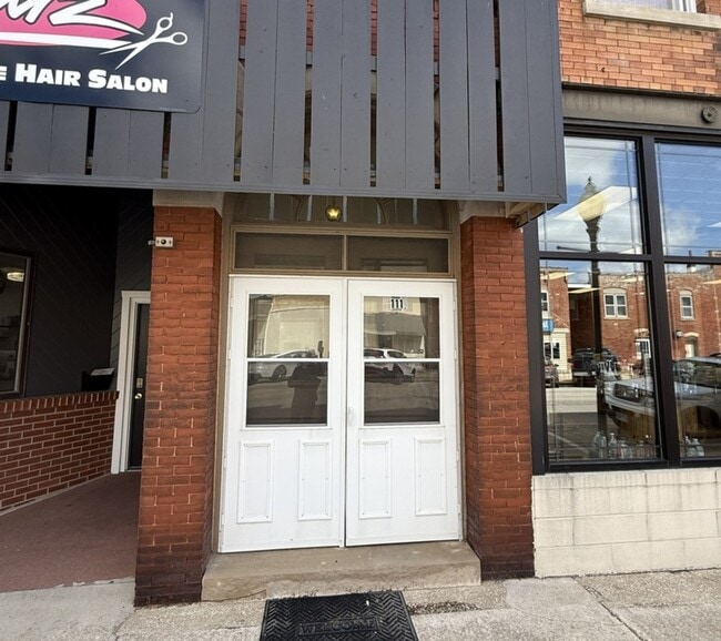 Photo - 111 E Jefferson St Unit 1