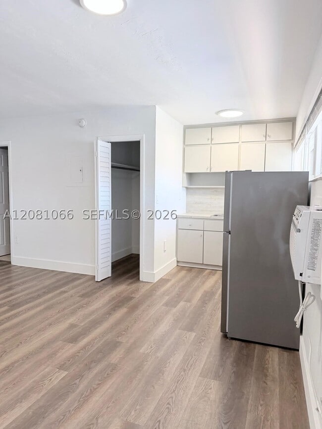 Photo - 100 Madeira Ave Unit 7