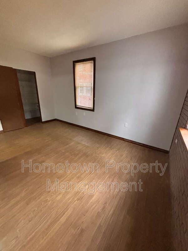 Photo - 132 Locust Grove Rd