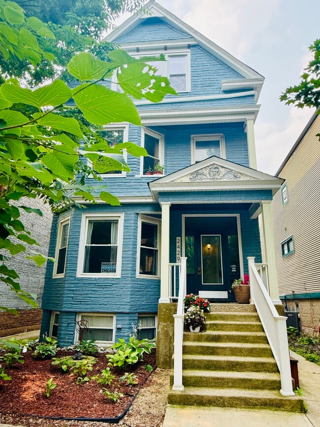 Photo - 2429 W Leland Ave
