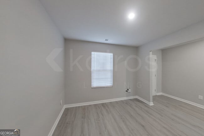 Photo - 217 Sky Hawk Ln