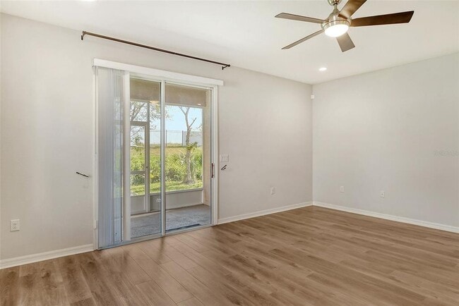 Photo - 1262 Grantham Dr