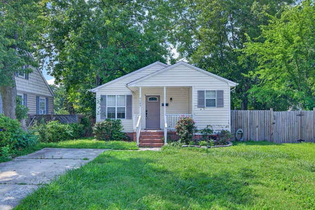 Building Photo - 9287 Hickory St