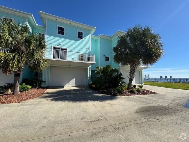 Building Photo - Gulf Breeze - 3 bedroom, 3 bathroom - Wate... Rental